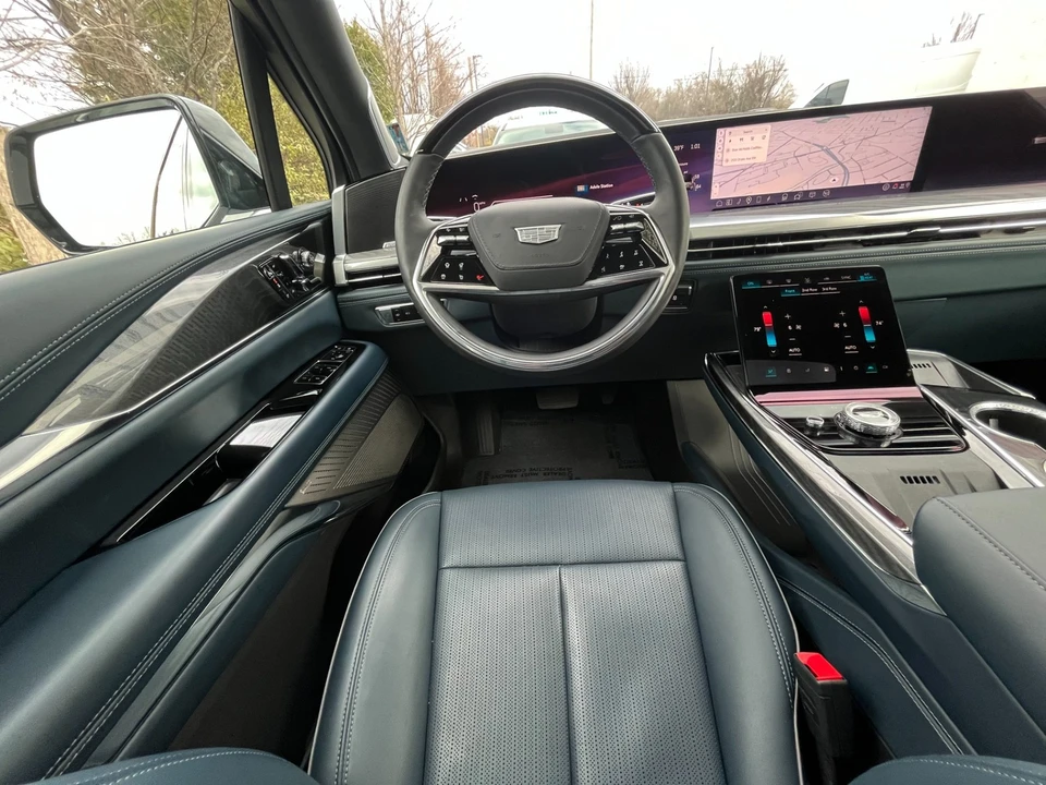 2025 Cadillac Escalade IQ - Image 14 of 21
