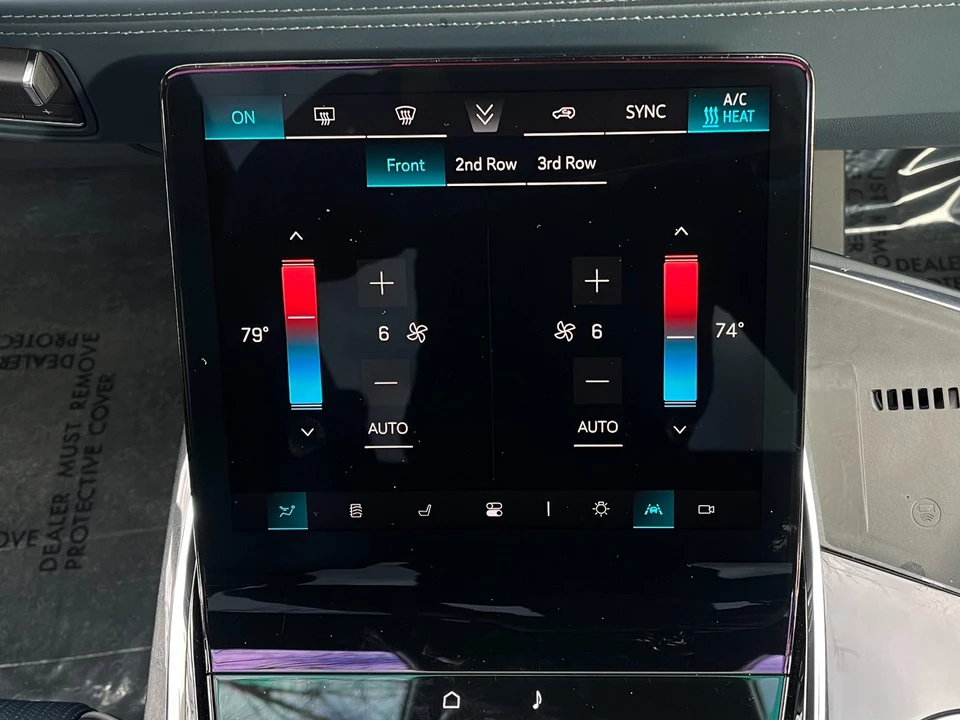 2025 Cadillac Escalade IQ - Image 15 of 21