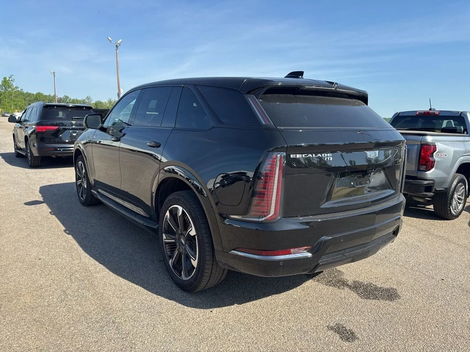 2025 Cadillac Escalade IQ - Image 2 of 8