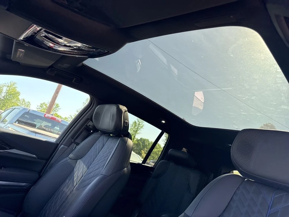 2025 Cadillac Escalade IQ - Image 6 of 8