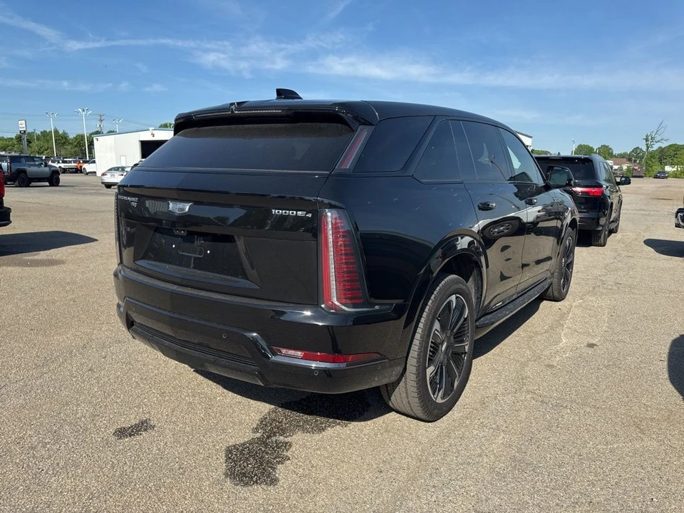 2025 Cadillac Escalade IQ - Image 3 of 8