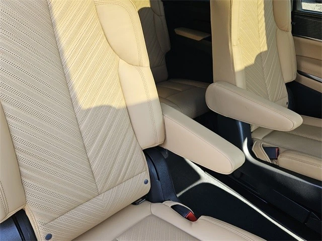 2025 Cadillac Escalade IQ - Image 19 of 21