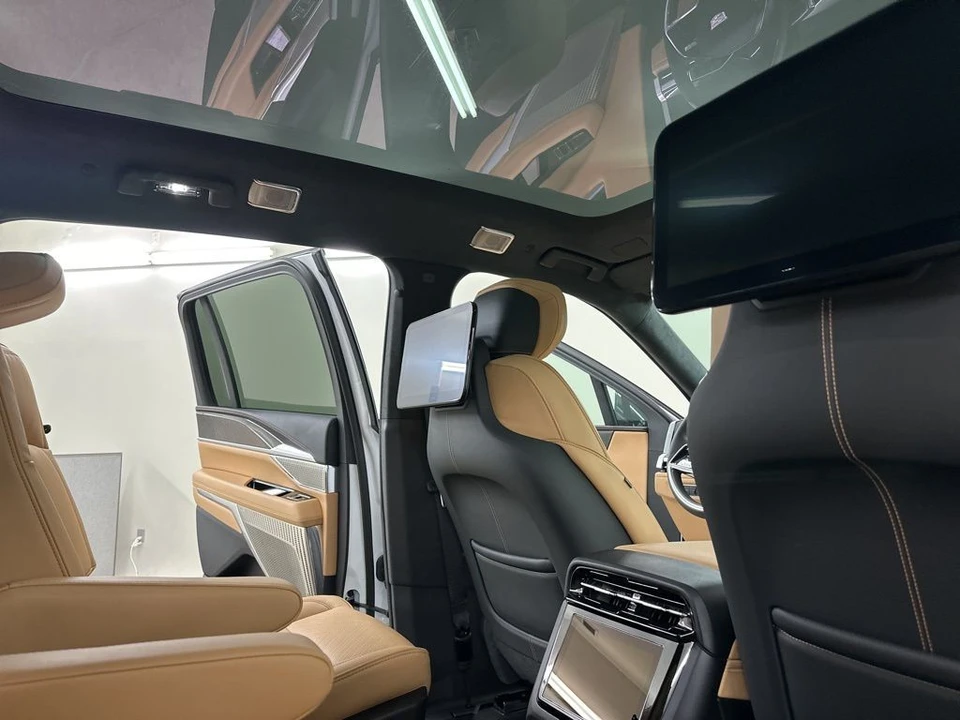 2025 Cadillac Escalade IQ - Image 21 of 21