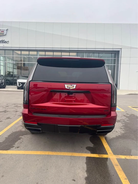 2025 Cadillac Escalade 5th Gen - Image 5 of 10