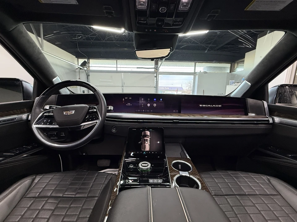 2025 Cadillac Escalade 5th Gen - Image 16 of 21