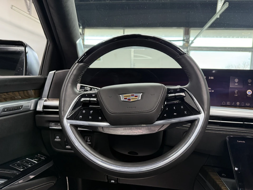 2025 Cadillac Escalade 5th Gen - Image 17 of 21