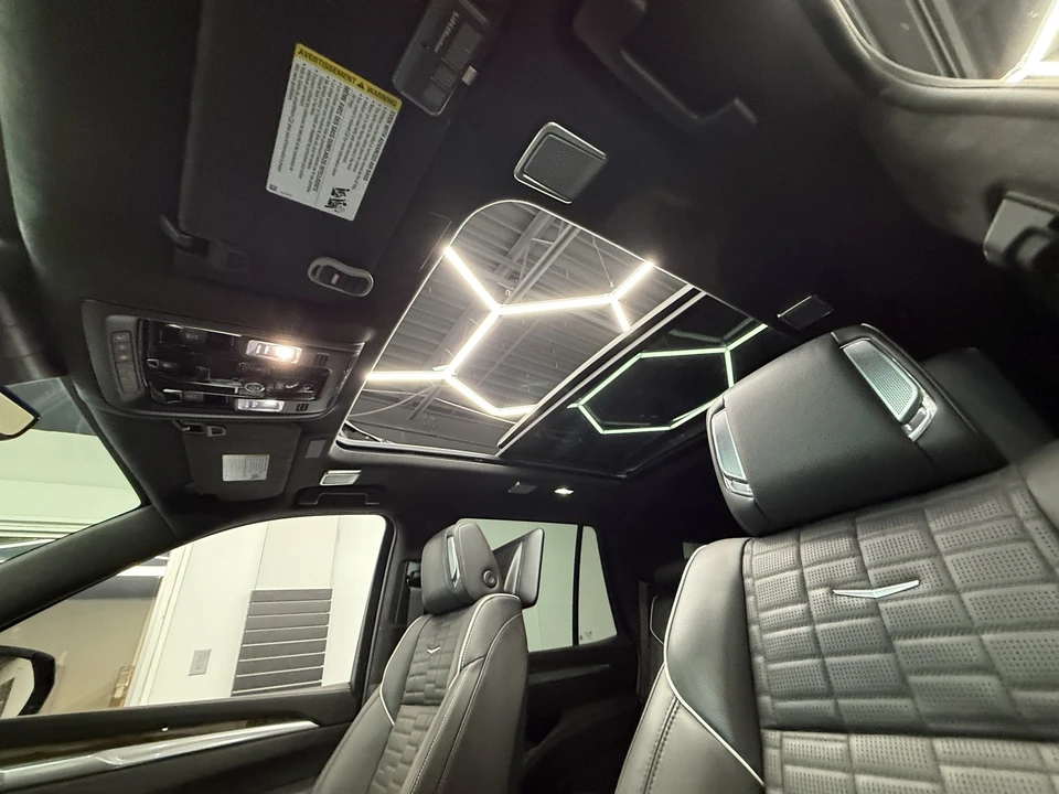 2025 Cadillac Escalade 5th Gen - Image 15 of 21