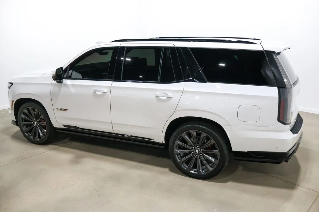 2025 Cadillac Escalade 5th Gen - Image 9 of 21