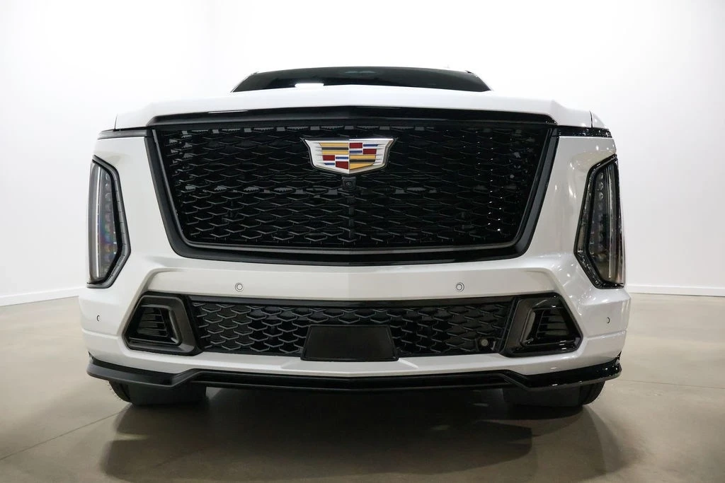 2025 Cadillac Escalade 5th Gen - Image 10 of 21
