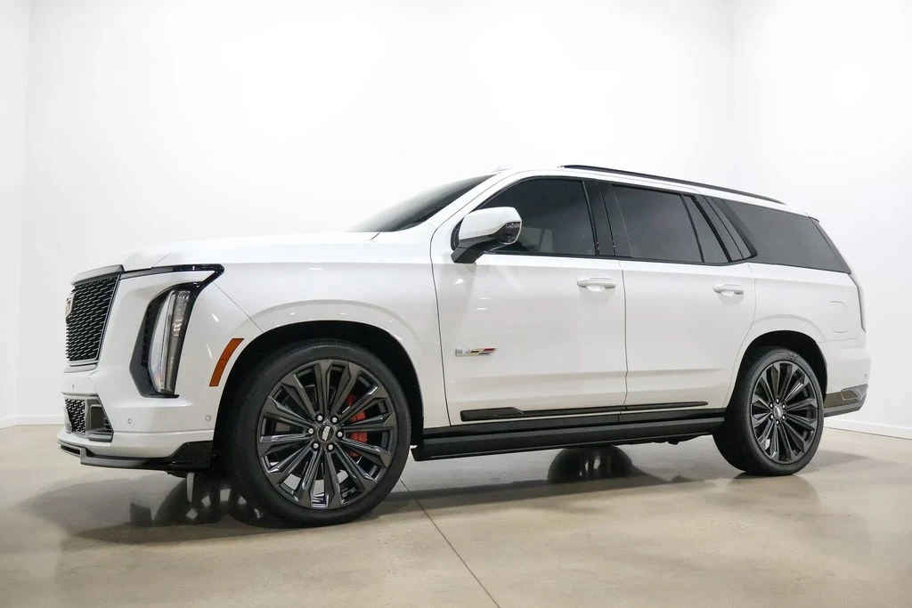 2025 Cadillac Escalade 5th Gen - Image 4 of 21