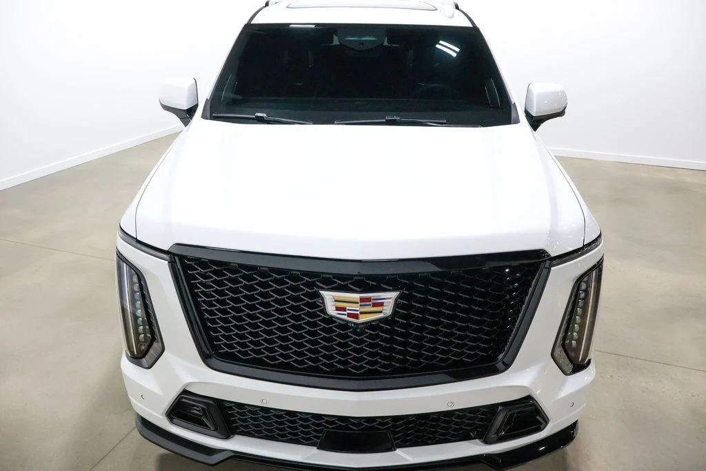 2025 Cadillac Escalade 5th Gen - Image 11 of 21