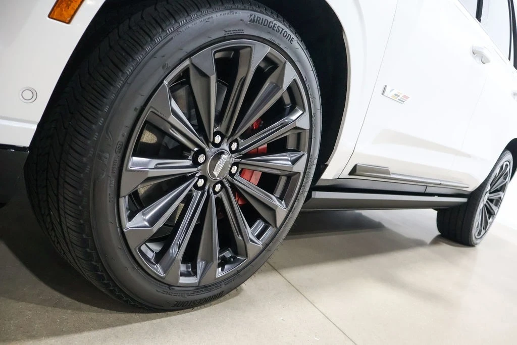 2025 Cadillac Escalade 5th Gen - Image 14 of 21