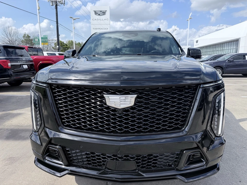 2025 Cadillac Escalade 5th Gen - Image 3 of 21