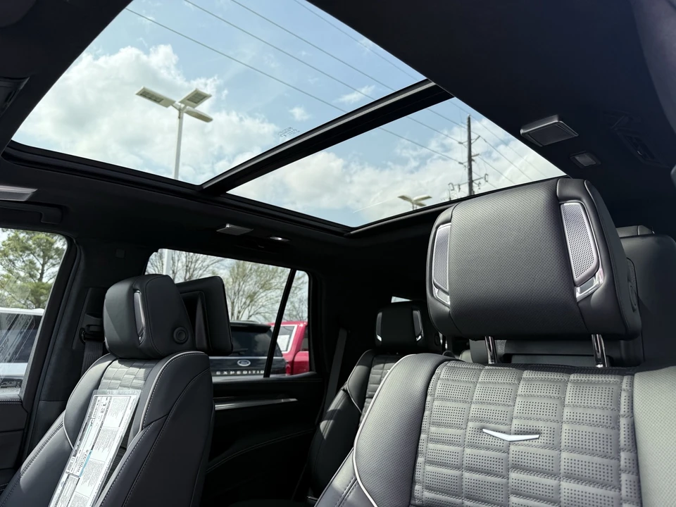 2025 Cadillac Escalade 5th Gen - Image 14 of 21