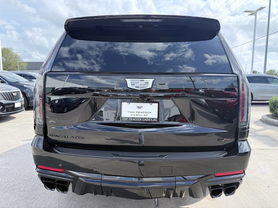 2025 Cadillac Escalade 5th Gen - Image 8 of 21