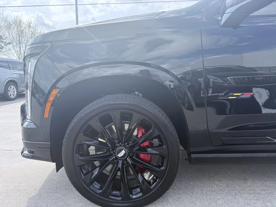2025 Cadillac Escalade 5th Gen - Image 2 of 21