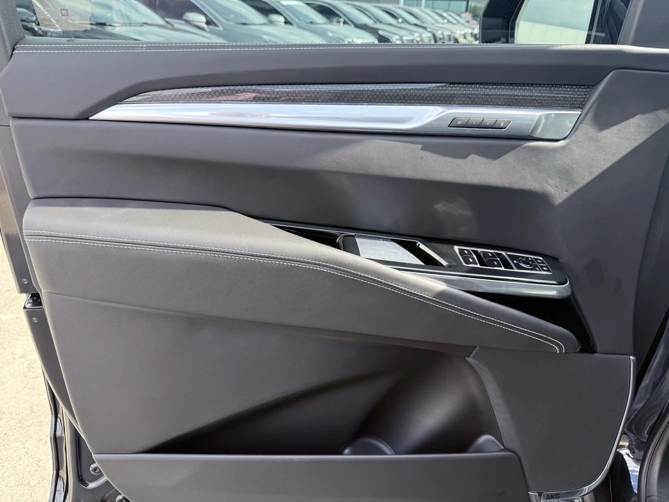 2025 Cadillac Escalade 5th Gen - Image 11 of 21