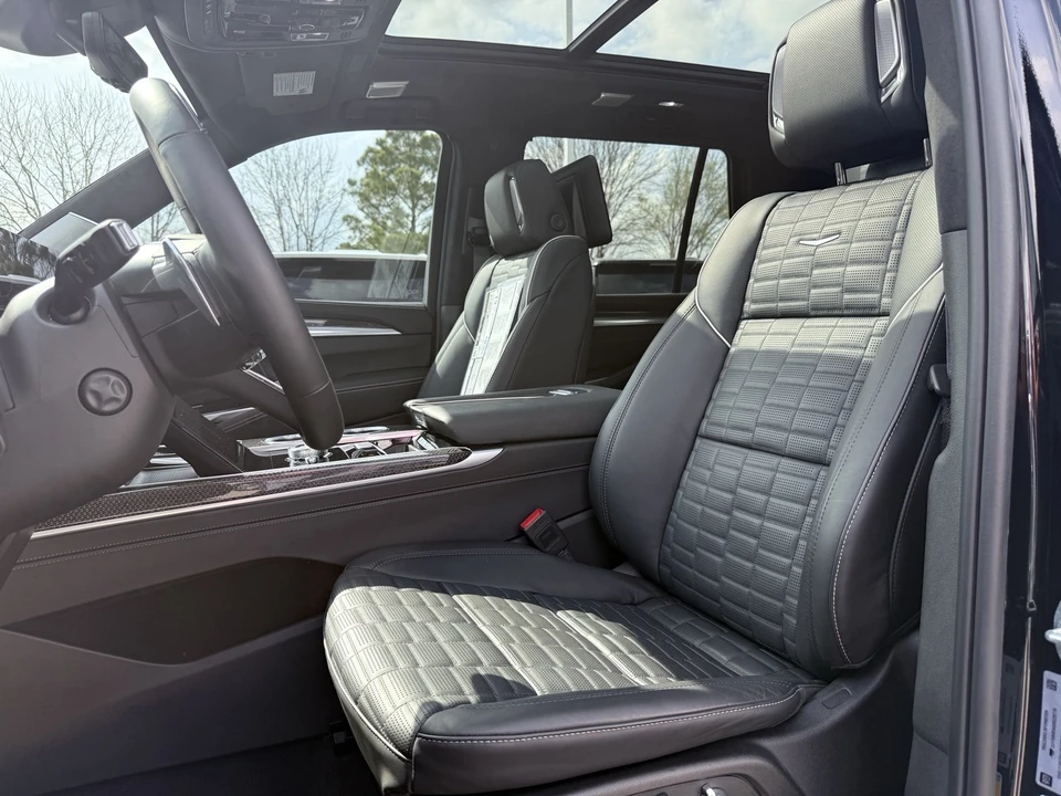 2025 Cadillac Escalade 5th Gen - Image 13 of 21