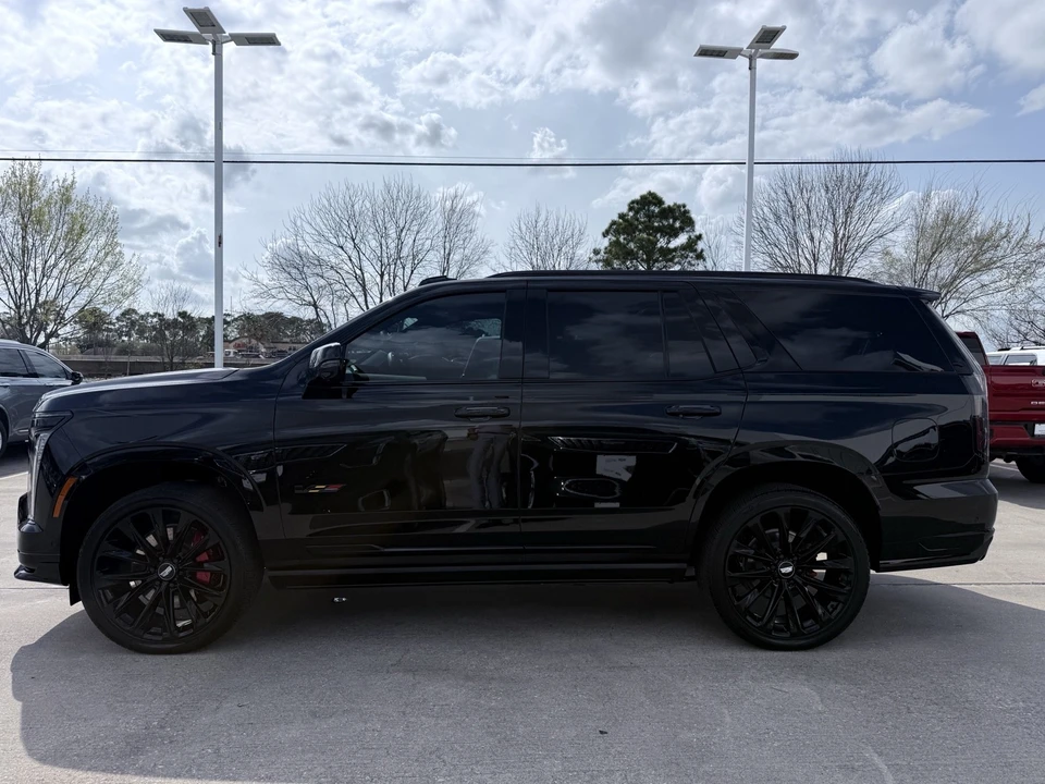 2025 Cadillac Escalade 5th Gen - Image 10 of 21
