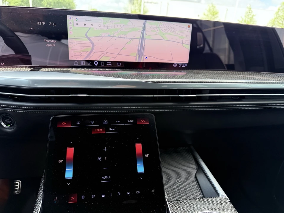 2025 Cadillac Escalade 5th Gen - Image 19 of 21