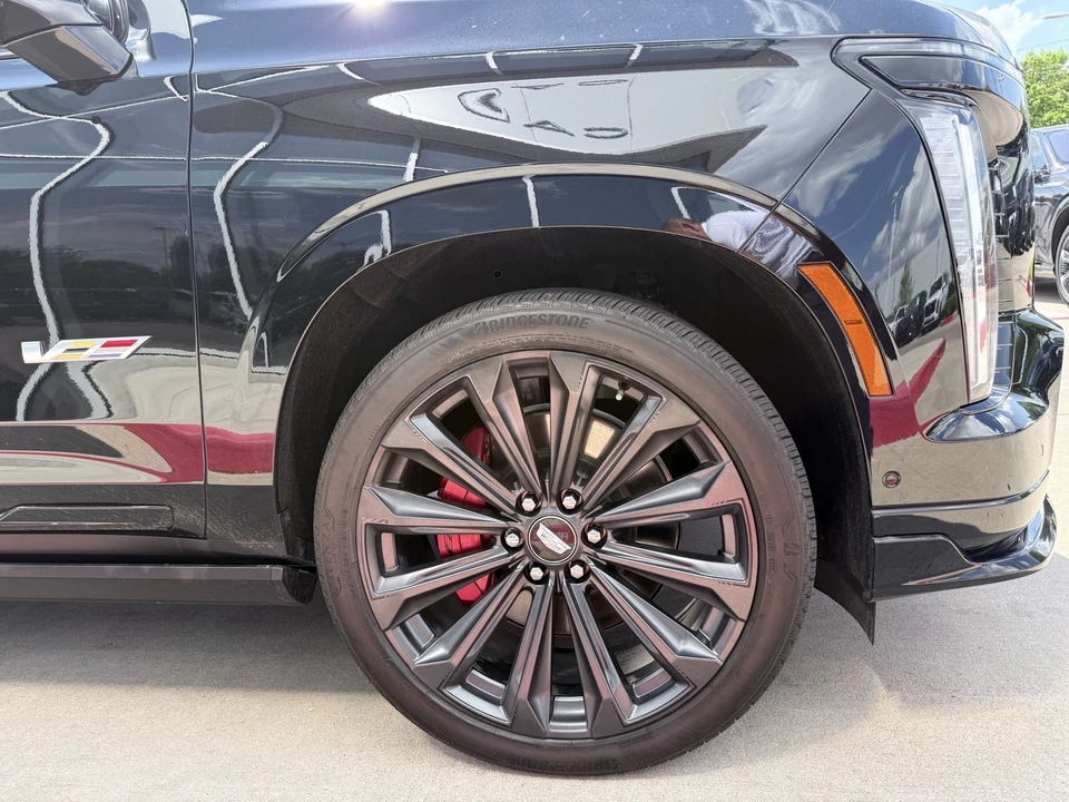2025 Cadillac Escalade 5th Gen - Image 5 of 21