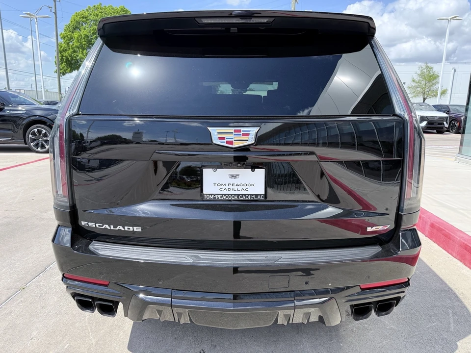 2025 Cadillac Escalade 5th Gen - Image 8 of 21