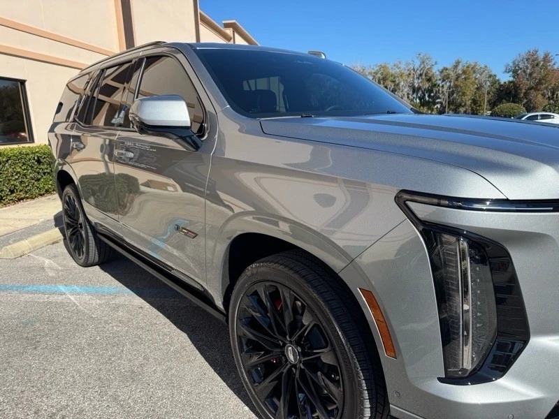 2025 Cadillac Escalade 5th Gen - Image 4 of 21