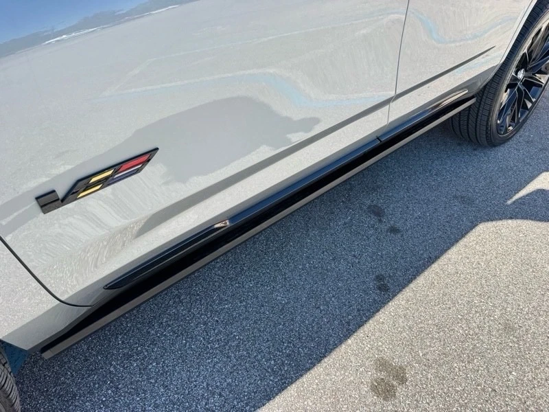 2025 Cadillac Escalade 5th Gen - Image 16 of 21