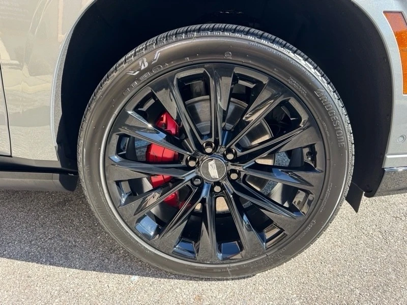 2025 Cadillac Escalade 5th Gen - Image 19 of 21