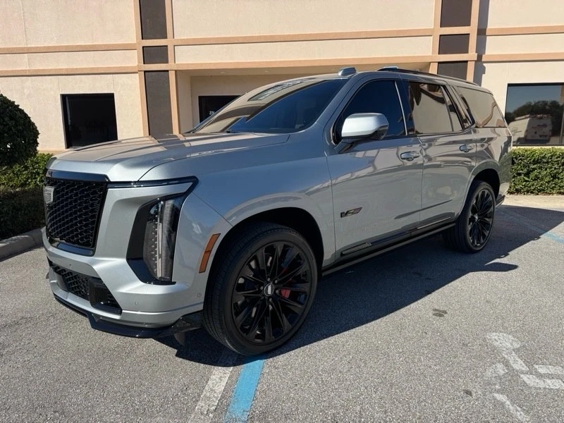 2025 Cadillac Escalade 5th Gen - Image 11 of 21