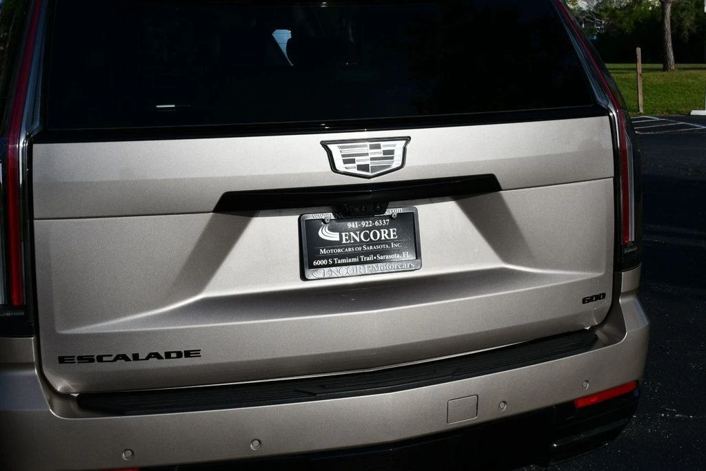 2025 Cadillac Escalade 5th Gen - Image 10 of 21
