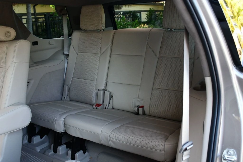 2025 Cadillac Escalade 5th Gen - Image 17 of 21