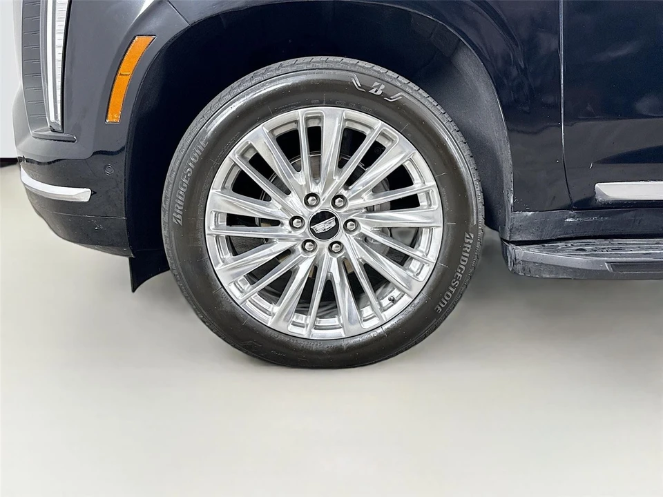 2025 Cadillac Escalade 5th Gen - Image 9 of 15