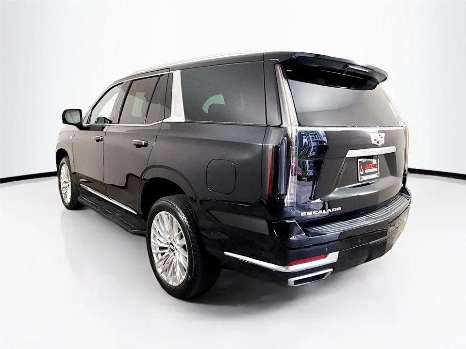 2025 Cadillac Escalade 5th Gen - Image 8 of 15