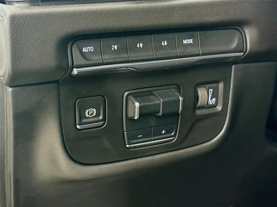 2025 Cadillac Escalade 5th Gen - Image 3 of 15