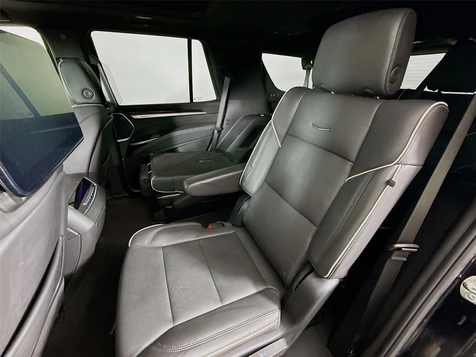 2025 Cadillac Escalade 5th Gen - Image 4 of 15