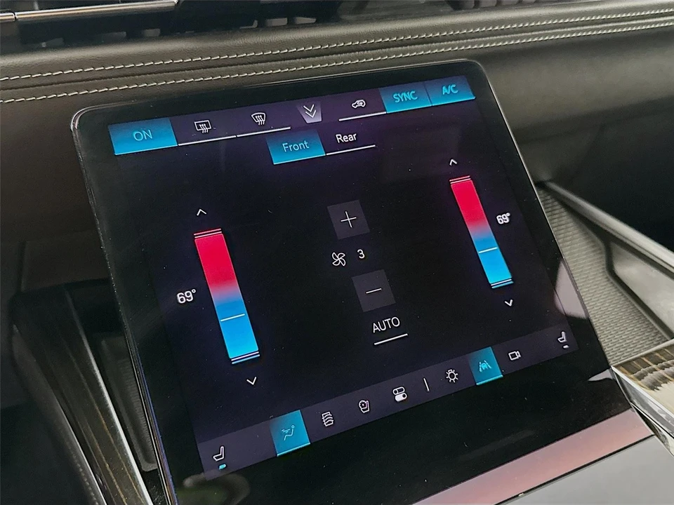 2025 Cadillac Escalade 5th Gen - Image 17 of 21