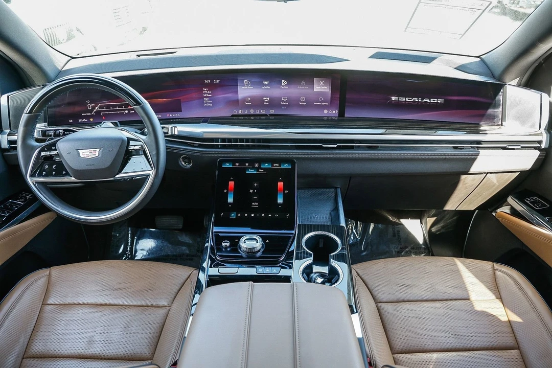 2025 Cadillac Escalade 5th Gen - Image 10 of 21