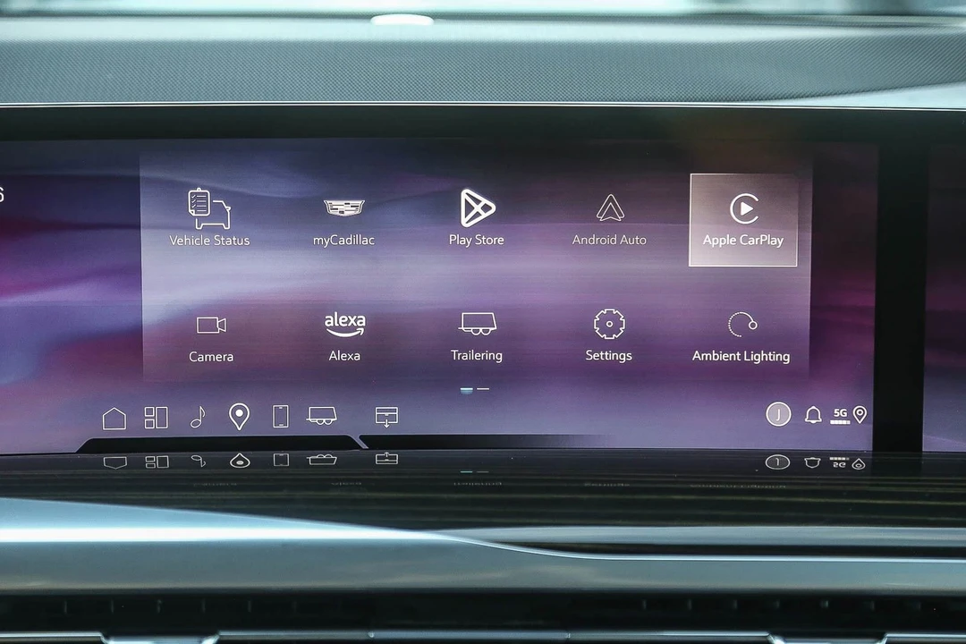 2025 Cadillac Escalade 5th Gen - Image 12 of 12