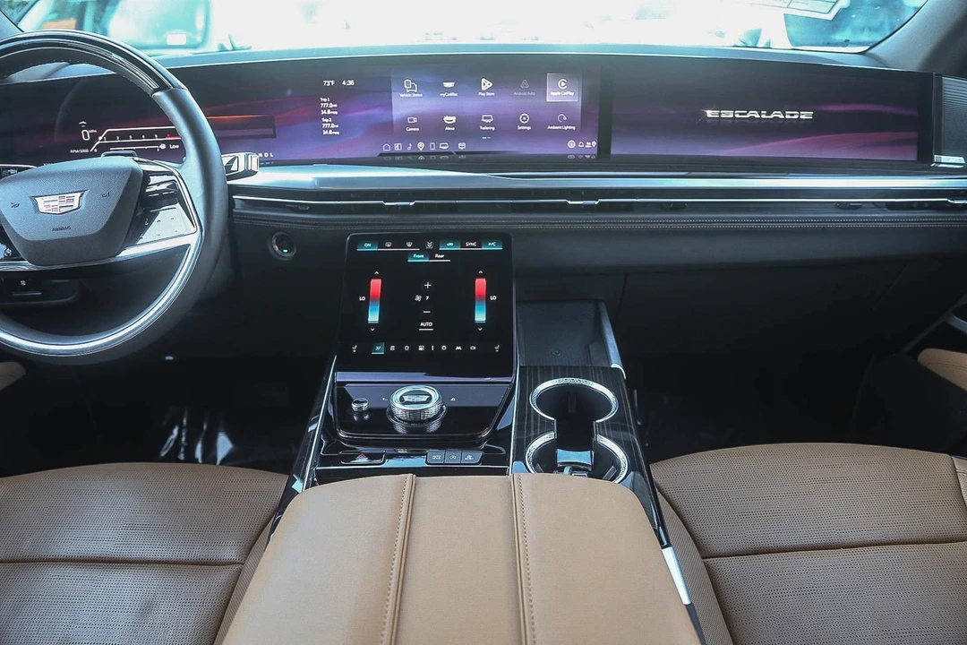2025 Cadillac Escalade 5th Gen - Image 10 of 12