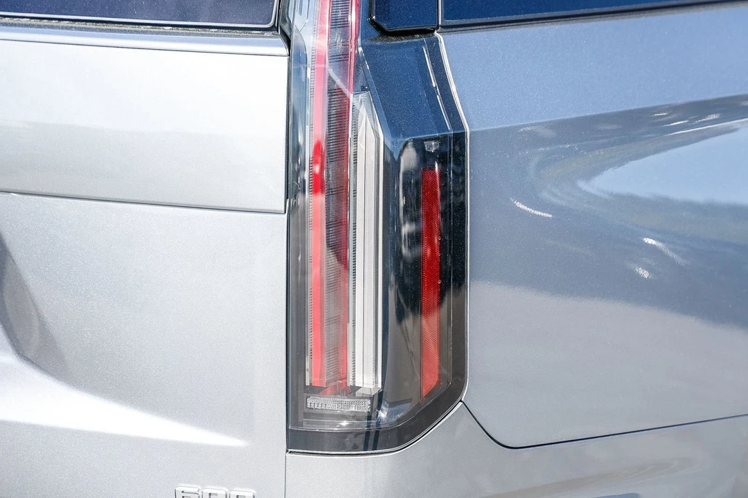 2025 Cadillac Escalade 5th Gen - Image 8 of 21