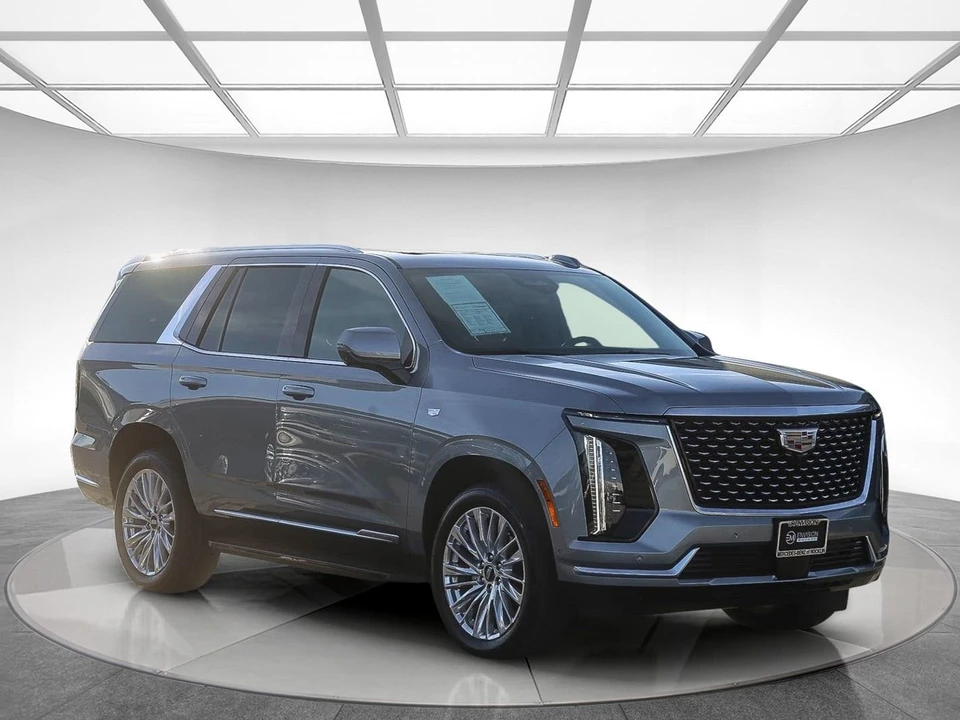 2025 Cadillac Escalade 5th Gen - Image 5 of 12
