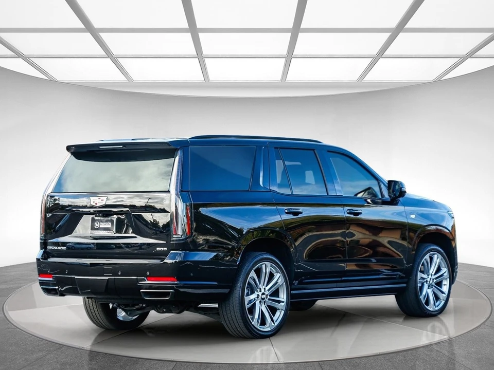 2025 Cadillac Escalade 5th Gen - Image 4 of 12
