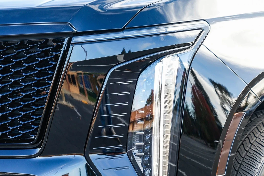 2025 Cadillac Escalade 5th Gen - Image 7 of 12