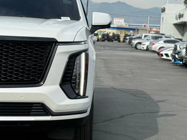 2025 Cadillac Escalade 5th Gen - Image 4 of 12