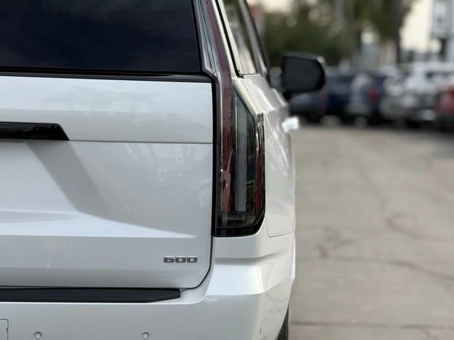 2025 Cadillac Escalade 5th Gen - Image 10 of 12