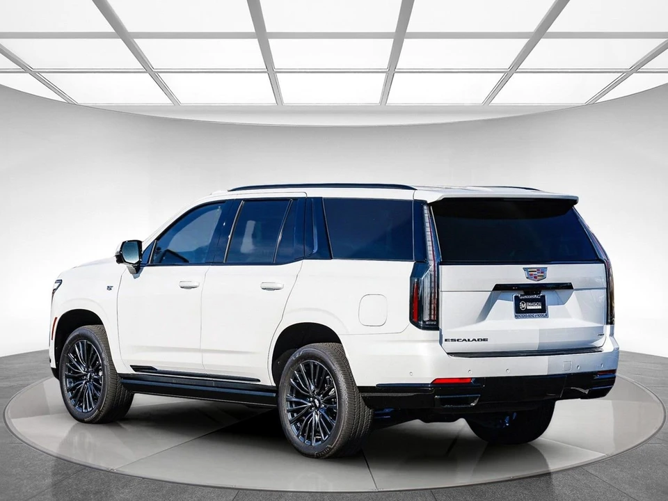 2025 Cadillac Escalade 5th Gen - Image 2 of 21