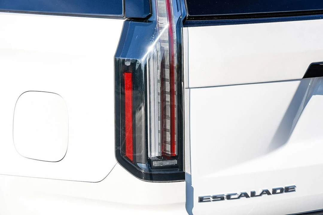 2025 Cadillac Escalade 5th Gen - Image 8 of 21