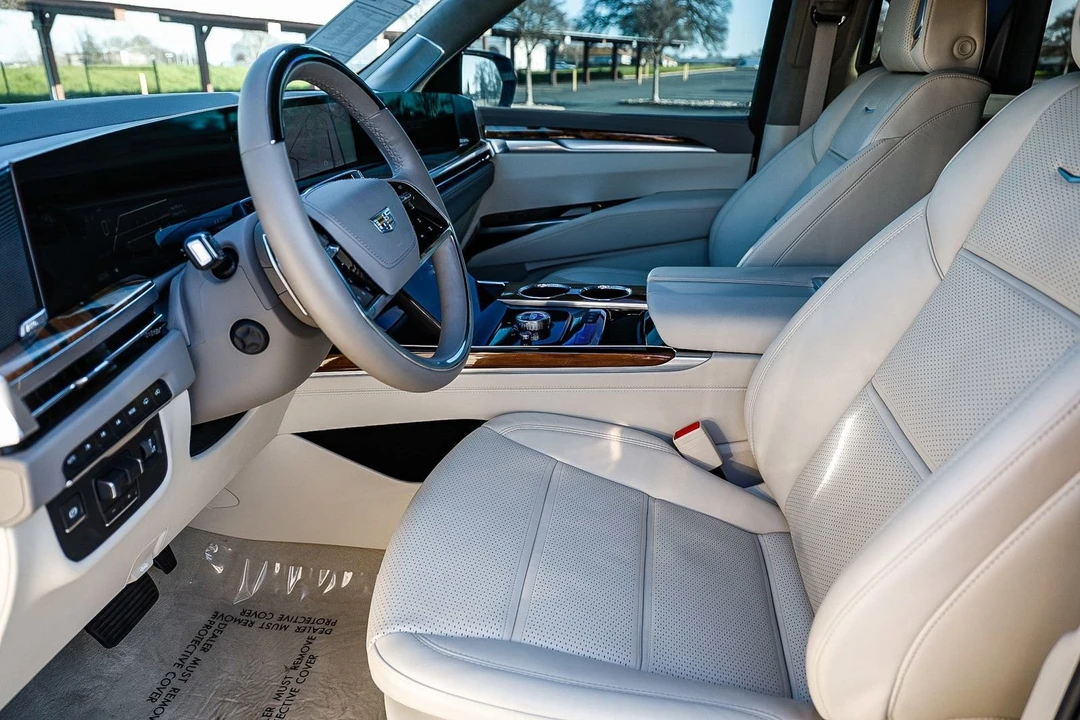 2025 Cadillac Escalade 5th Gen - Image 21 of 21