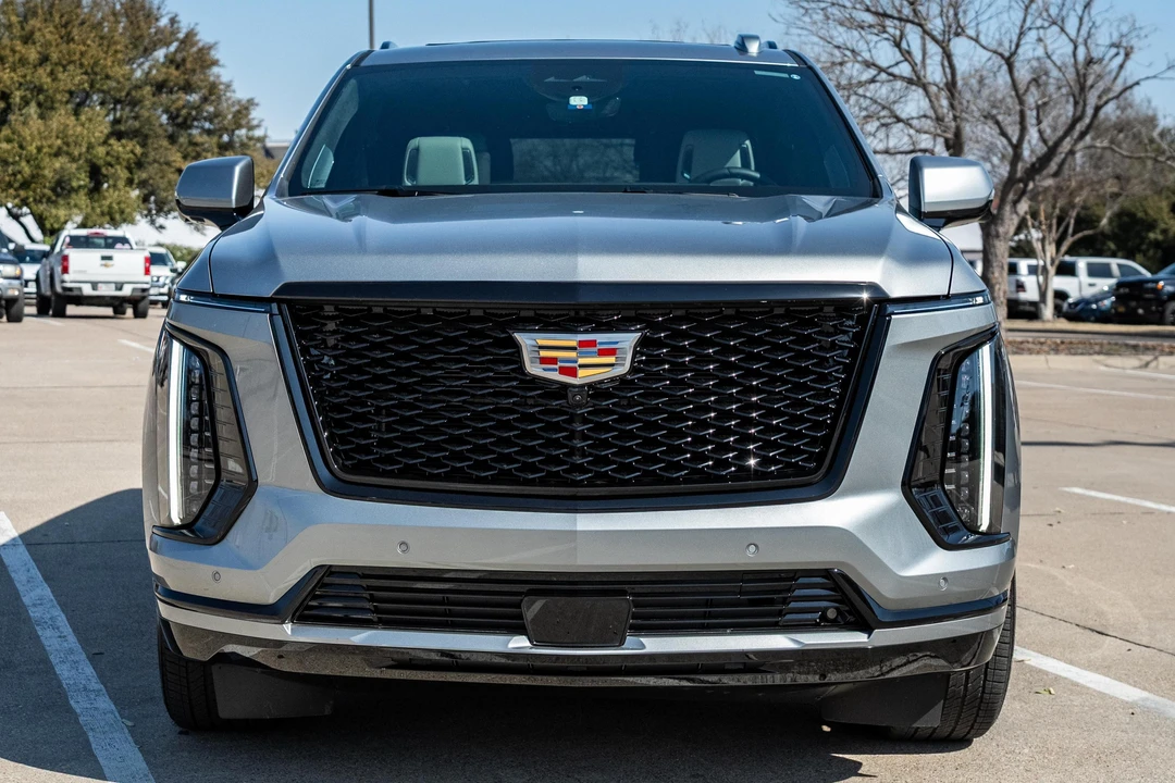 2025 Cadillac Escalade 5th Gen - Image 2 of 31